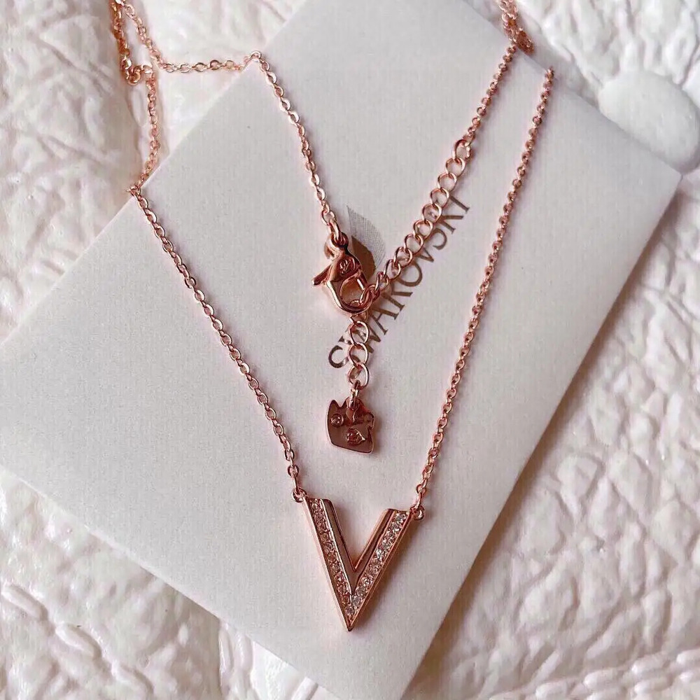 Swarovski rose gold necklace
